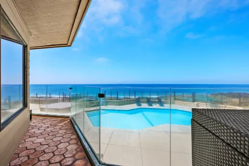 Stunning Ocean Views and Saltwater Pool - Elegant Spanish Retreat Hotel a Solana Beach