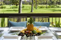 Ocean View and Golf Course Access - Stunning Hawaiian Retreat