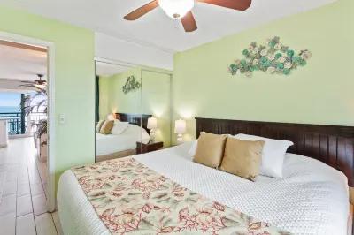 Spectacular Ocean View and Inviting Balcony - Charming Coastal Retreat 克雷森特海灘住宿飯店