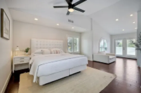 Swimming Pool, Pickleball Courts, and Volleyball Court - Luxurious Coastal Haven