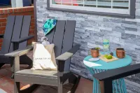 Sunny Patio and Close to the Beach - Vibrant Coastal Haven
