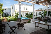 The Grand Hotel Robertson - Pools