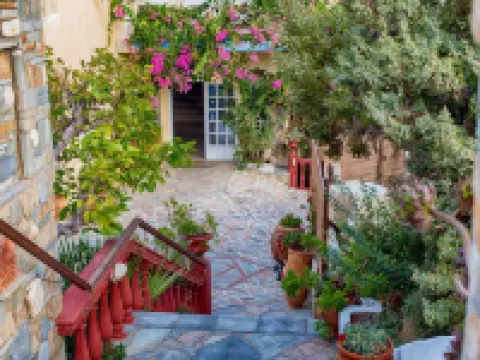 カヴォス ベイ ホテル ＆ スタジオ イカリア島のホテル