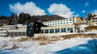 WellnessHostel3000 Отели в г. Иланц
