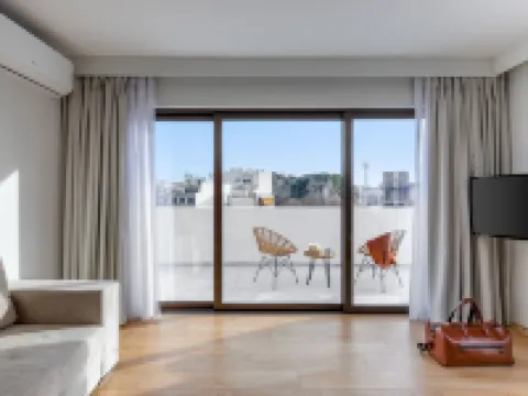 Filopappou Hill Suites by Athens Stay Kallithea otelleri