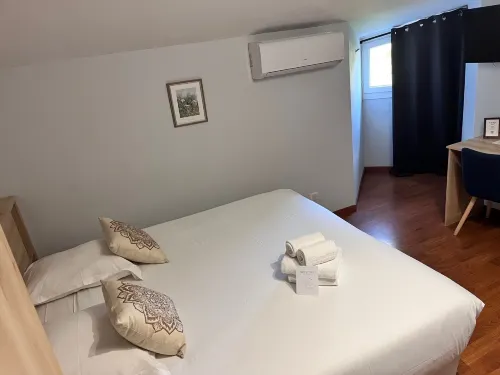 Hôtel Platanes - KB Hotel Group Hotels in Saint-Savin