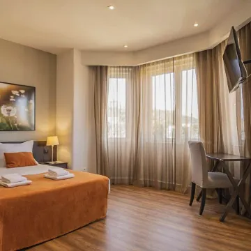 Riversuites