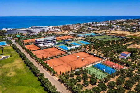 Lyttos Beach Отели рядом с достопримечательностью «Музей под открытым небом «Лихностатис»»