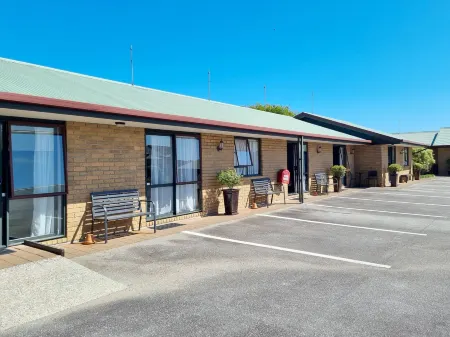 Asure Highpark Motor Inn Отели в г. Марсден