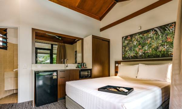 Palms City Resort
