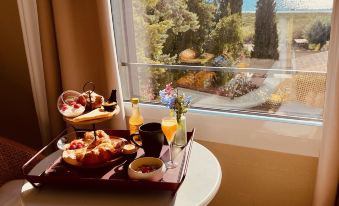 Lalagunebages, Panoramic View & Spa