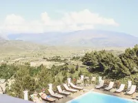 ケルクラリゾート ジロカストラのホテル