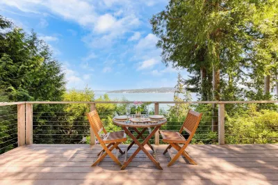 Serenity Pines by AvantStay Incredible Views Hotels near South Whidbey State Park