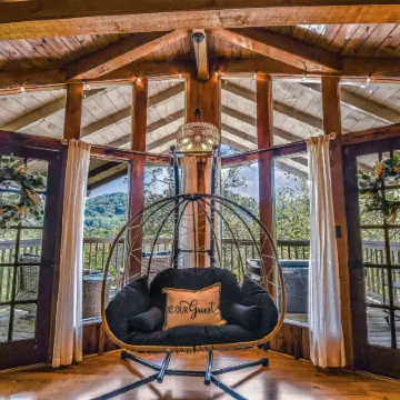 Cliff Haven 1 Bedroom Cabin by RedAwning