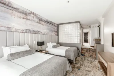 Atheneum Suite Hotel Hotels in der Nähe von Old St. Mary's Church