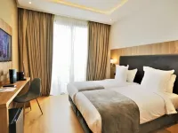 Dominium Hotel Hotels near Le Mauresque