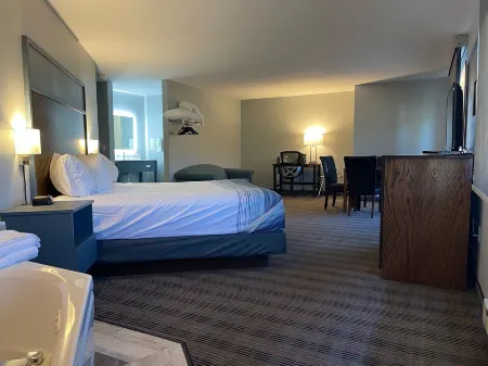 AmericInn by Wyndham Ladysmith Отели в г. Фламбо