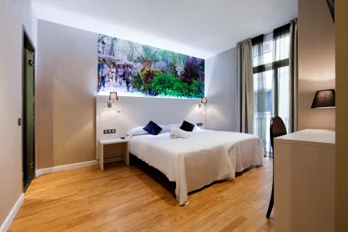 Hostal BCN Ramblas - Alloggi