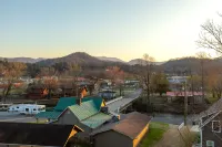 Parkway Paradise w/ Private Hot Tub Hotels in Pigeon Forge