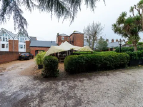Bosuns Chair Hotels in Lymington and Pennington