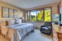 Alpine Way Lake & Sugar Bowl Resort
