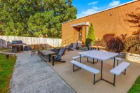 The West End Flats Hotel di Cave Spring