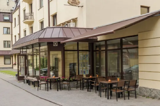 Братья Карамазовы Отели рядом с достопримечательностью «Петропавловская крепость»