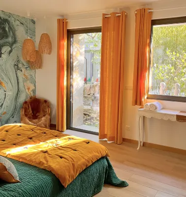 Les Nuits Pétillantes Hotels in Fabrègues