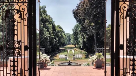 Hotel Schloss Teutschenthal Отели в г. Кверфурт