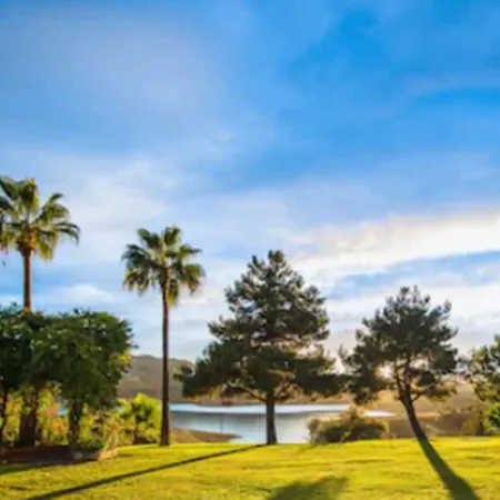B Bou Hotel la Viñuela & Spa