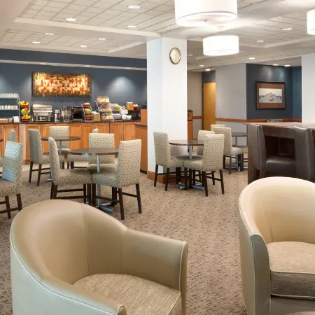 Wingate by Wyndham Fargo