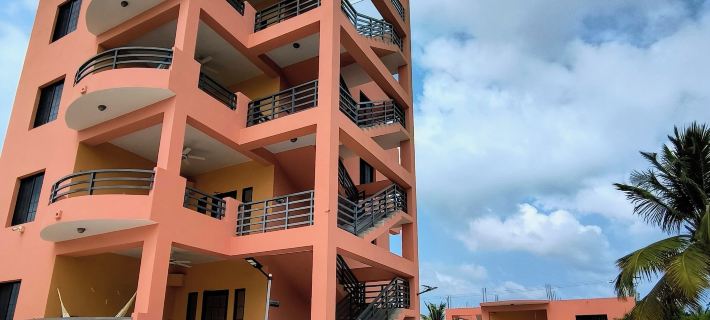 Bay Towers Hoteles en Cayo Corker