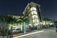 Hotel de Mag (Plaza) Hoteles en Dar es-Salam