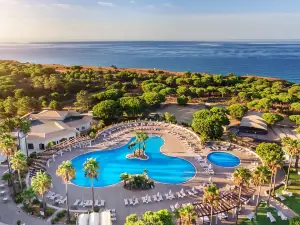 Top 20 4-Star Select Hotels in Albufeira
