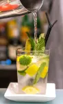 Hotel Madanis - Quầy Bar