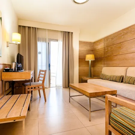 Kn Hotel Arenas del Mar Adults Only