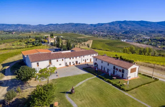 斯專達葡萄酒&郊外度假農家樂