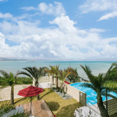 Hideout Okinawa Uruma Отели в г. Урума