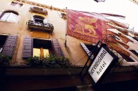 Hotel Serenissima Hotel in zona Targa Commemorativa di Ezra Pound