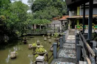 RedDoorz Plus Near Jalan Baru Bogor Các khách sạn ở Tanah Sereal