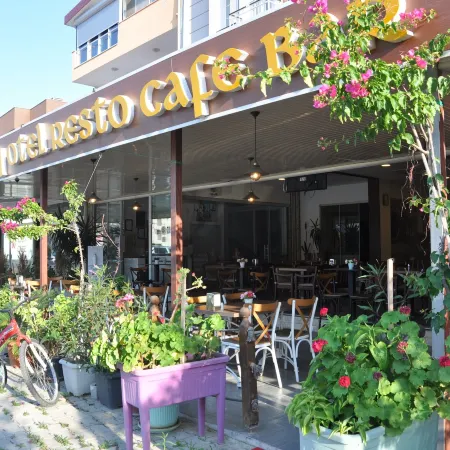 Neoss Boutique Hotel