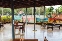 Keys Hotel Отели в г. Моши