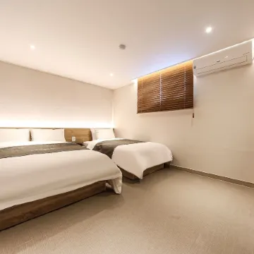 Gaya Mini Hotel Отели рядом с достопримечательностью «Галерея «Хонджасу»»