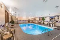 Baymont by Wyndham Fort Dodge - Swimmingpools