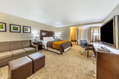 Comfort Inn & Suites Hotels in Colton