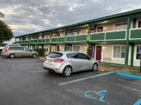 Inn on the Green Florida - parking