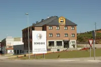 Hostal Tio Pepe II Hotels in Bembibre