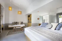 Dreambox Mykonos Suites