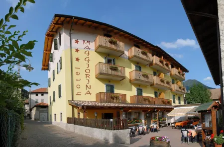 Albergo Maggiorina Отели в г. Ledro