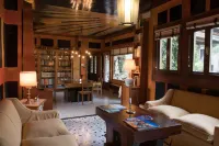 Castrum di Serravalle Hotels in Revine Lago